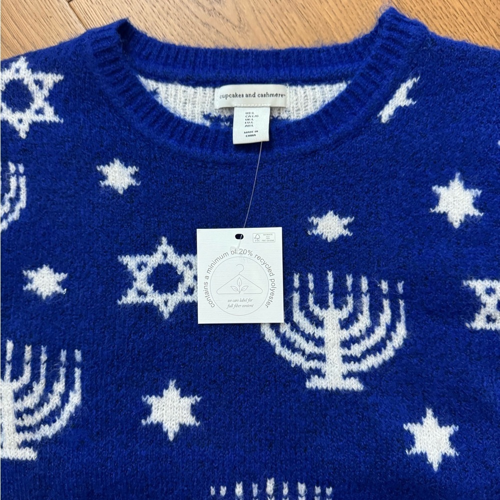 Cupcakes & Cashmere Hanukkah Chanukah Holiday Sweater - NWT - Blue & White - Picture 4 of 7